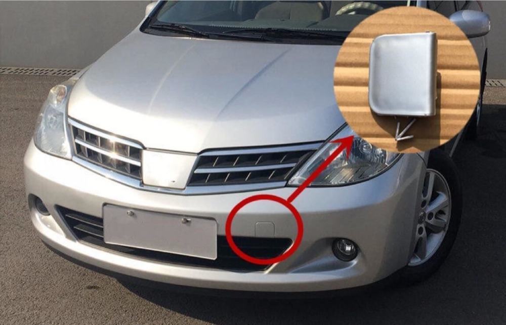 Nissan Tiida 2004 Ön Tampon Çeki Demiri Kapağı