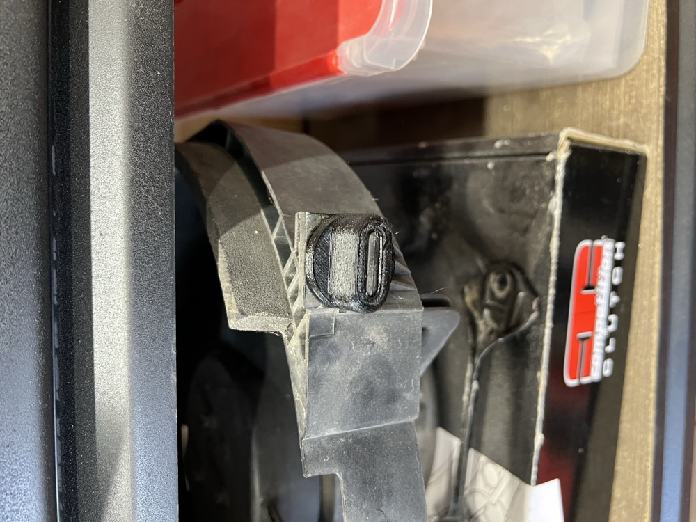 Nissan Z32 300ZX AC kondenser fan yuvası