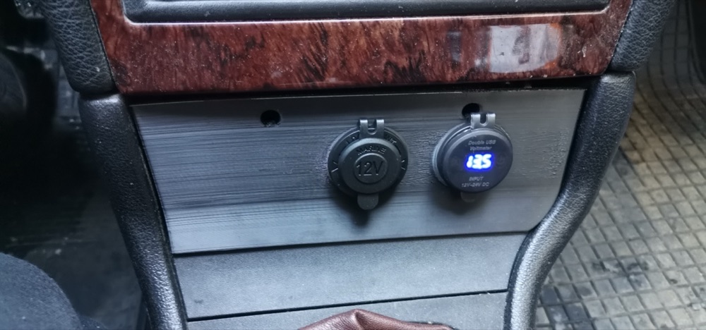 Opel Astra G Küllük İptali ve USB/Çakmaklık Paneli