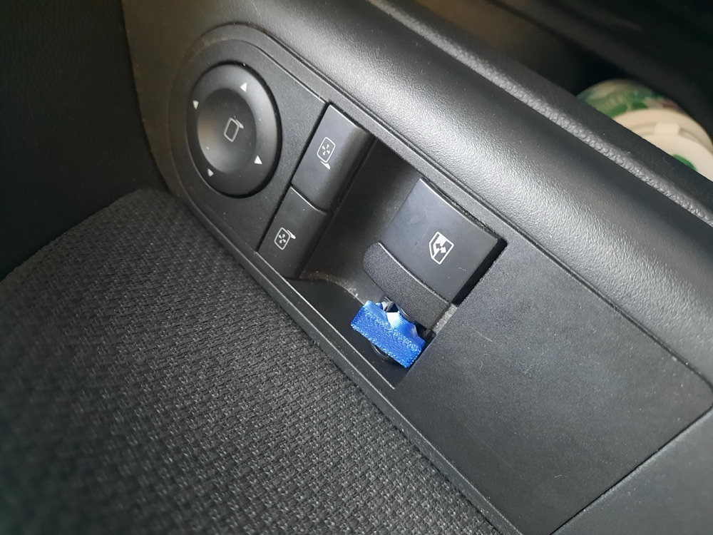 Opel Astra H Cam Açma Düğmesi Tuşu