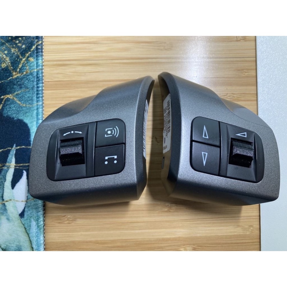 Opel Astra H Direksiyon Tuş Kapağı görsel 2