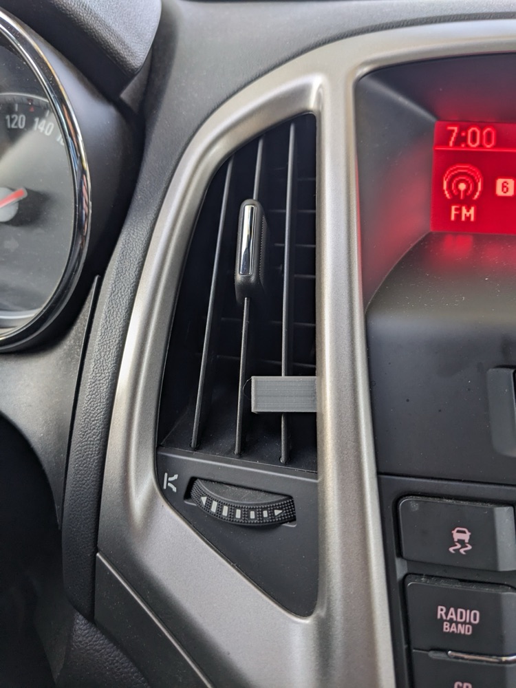 Opel Astra J Havalandırma Izgarası Sabitleyici Klips
