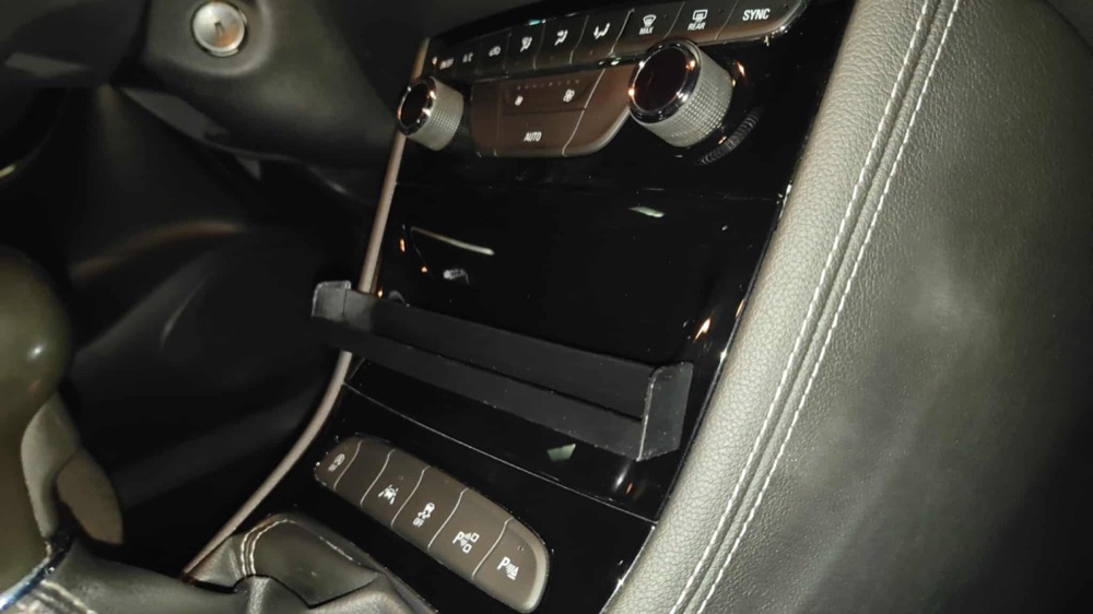 Opel Astra K Uyumlu Telefon Tutucu Aparat