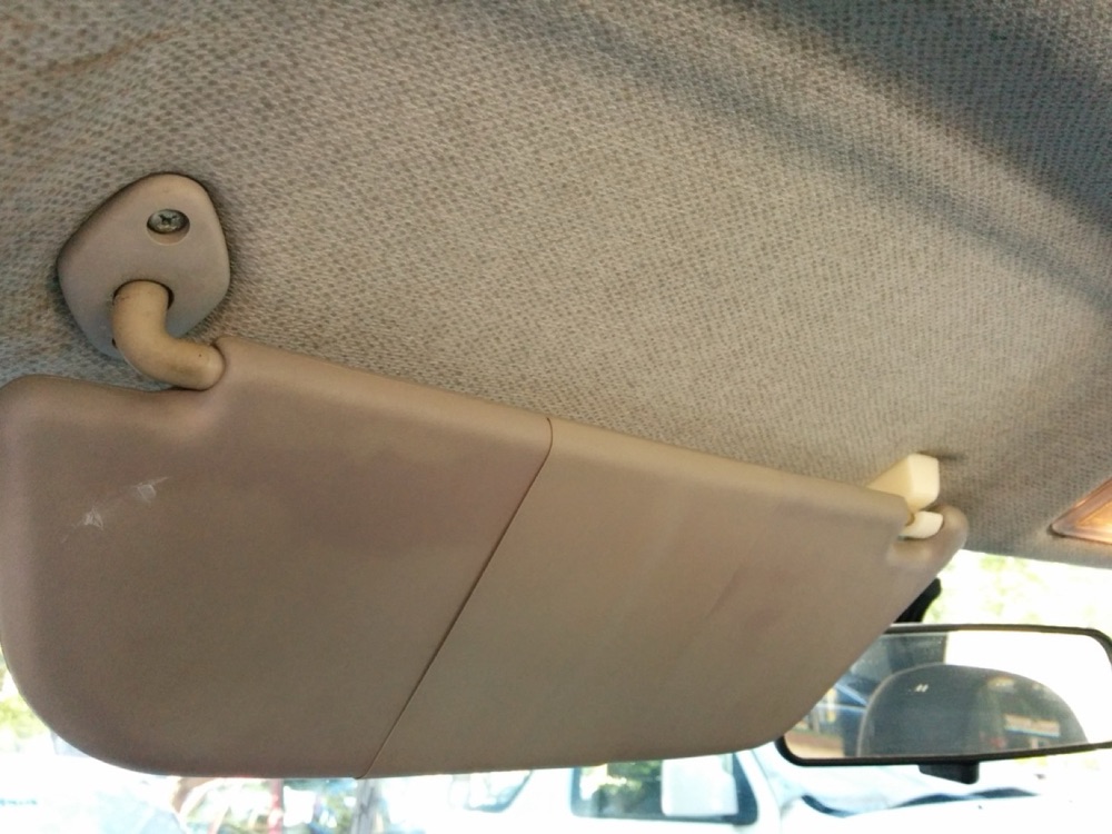 Opel Corsa B Güneşlik Klipsi görsel 3
