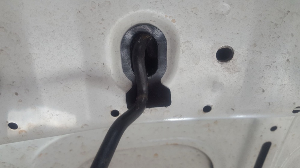 Opel Corsa C Kaput İstinat Demiri Yuvası görsel 2