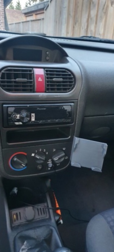 Opel Corsa C Telefon Tutucu