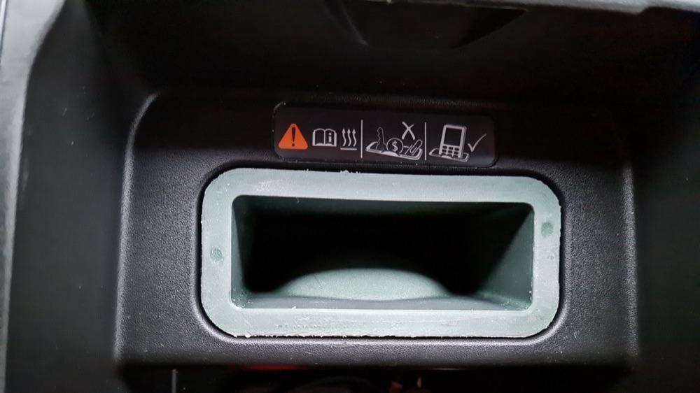Opel Insignia Kablosuz Şarj Yuvası Aparatı