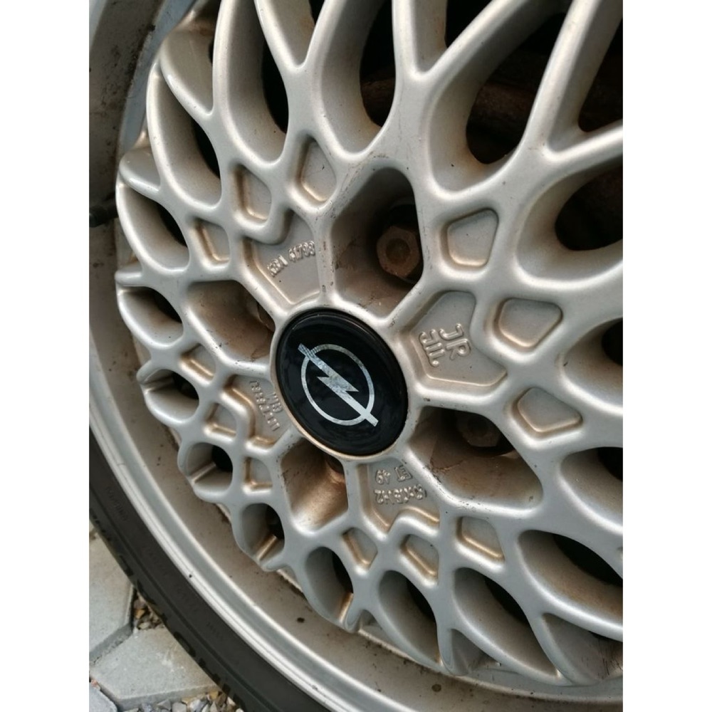 Opel Intra 15" Jant Göbek Kapağı