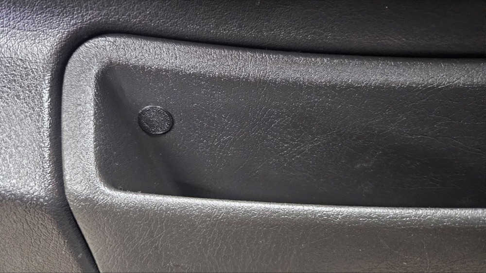 Opel Kapı Döşeme Vidası Tapası