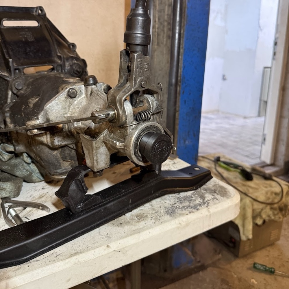 Opel Klasik 4 Vites Şanzıman Kuyruk Mili Tapası görsel 2