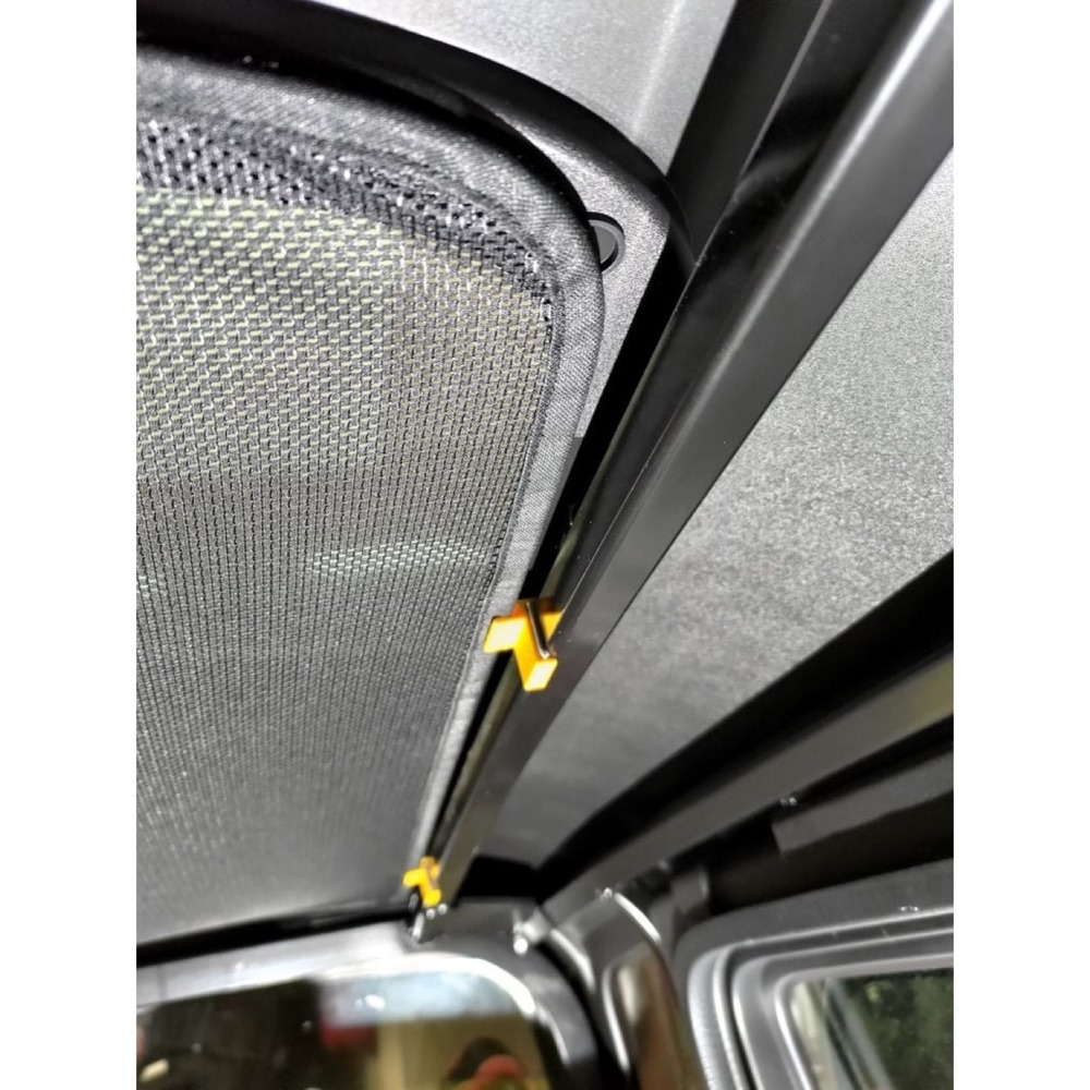Opel Rocks-e Güneşlik Jaluzi Tutucu Klips