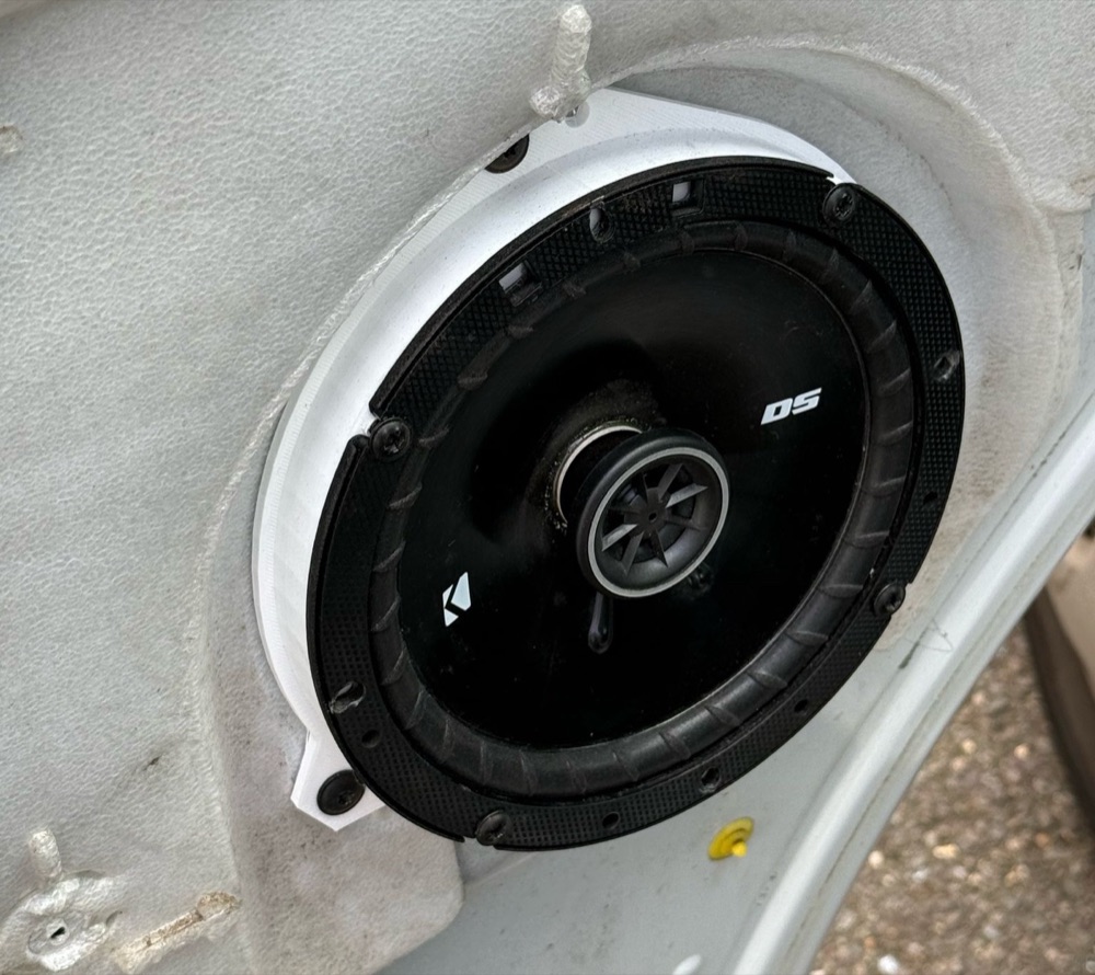 Opel Vivaro / Renault Trafic / Nissan Primastar Hoparlör Kasnağı (17 cm)