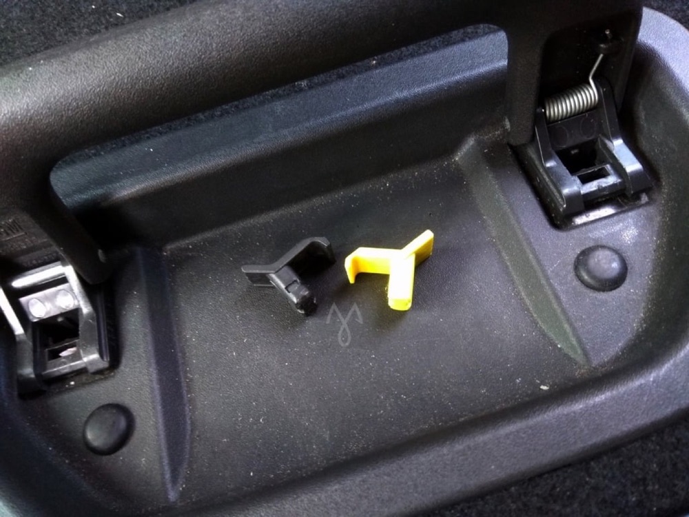 Opel Zafira B Katlanır Arka Koltuk Kolu Klipsi görsel 3