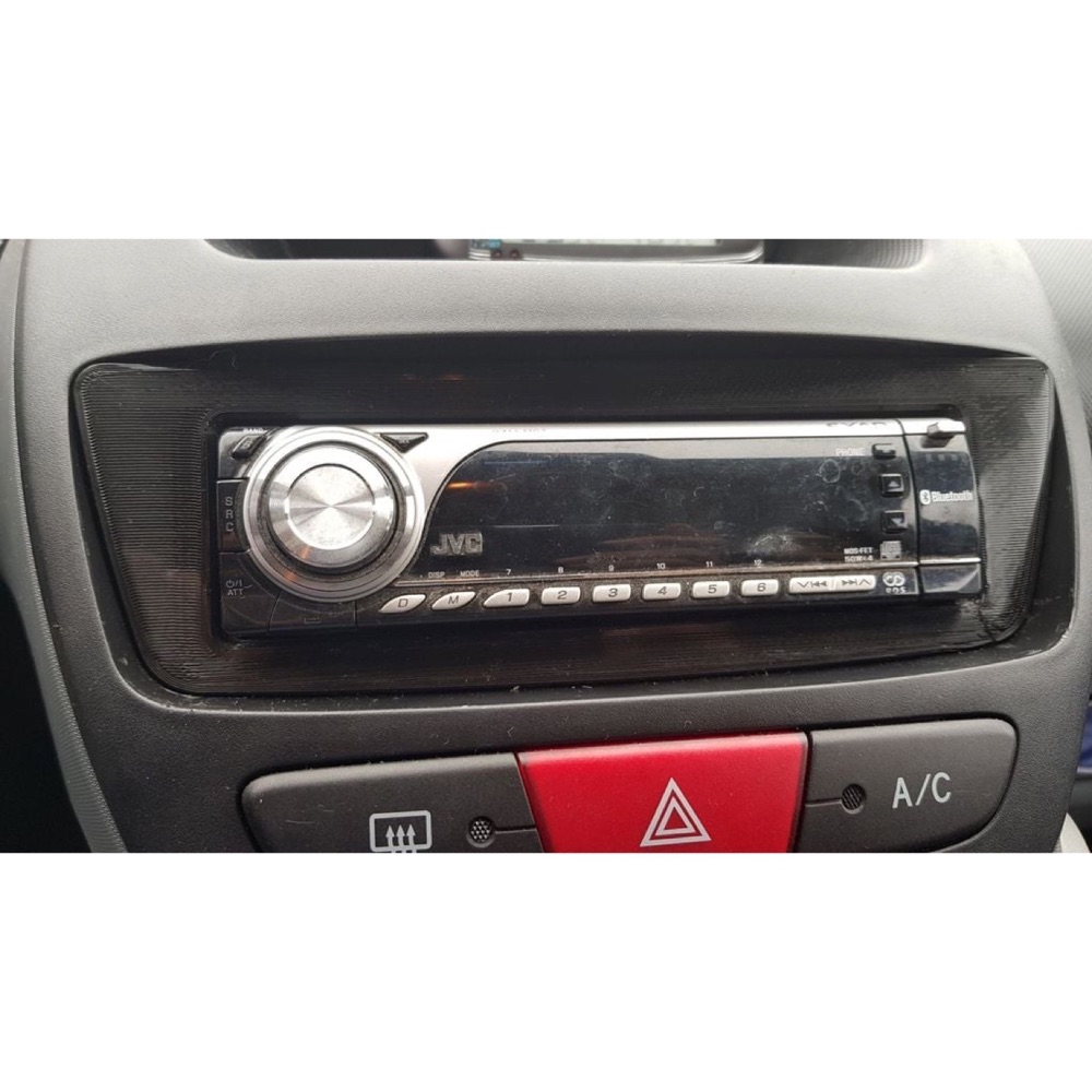 Peugeot 107, Toyota Aygo ve Citroen C1 Uyumlu 1-DIN Oto Teyp Çerçevesi