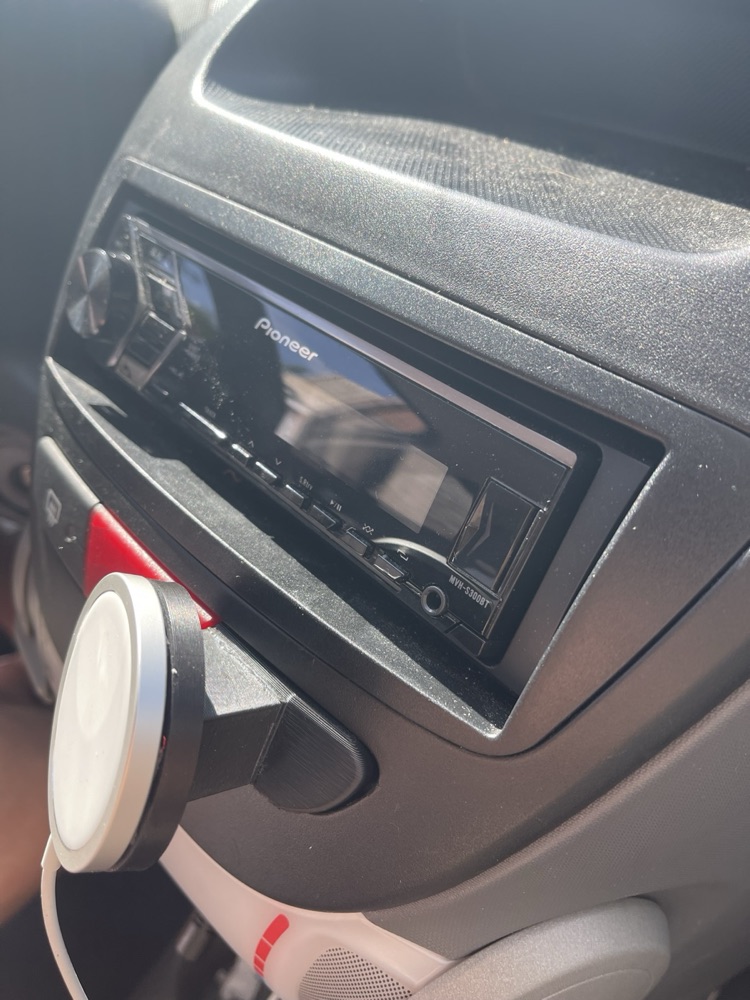 Peugeot 107 Uyumlu MagSafe Telefon Tutucu Aparatı görsel 2