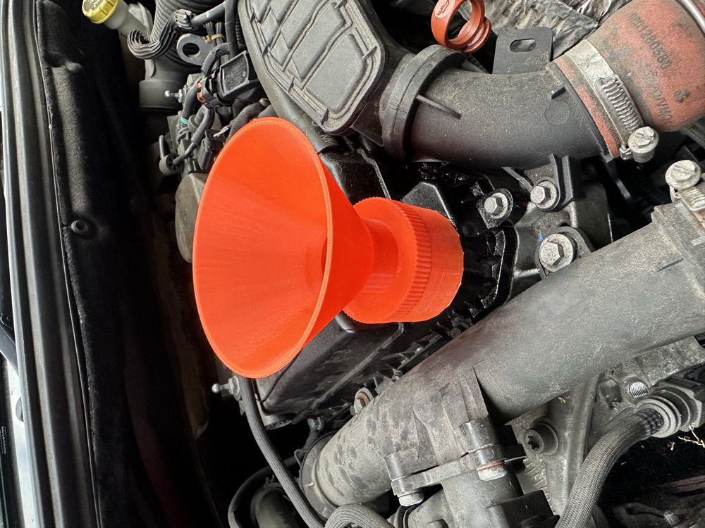 Peugeot 2008 Motor Yağ Hunisi