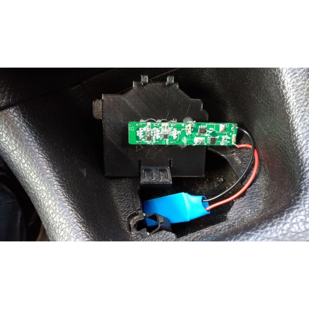Peugeot 206 Küllük İçi USB Şarj Soketi Montaj Aparatı görsel 2