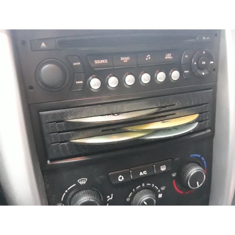 Peugeot 207 CD Tutucu ve Düzenleyici