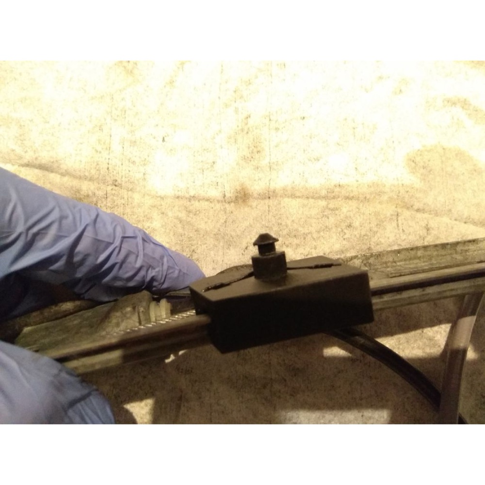 Peugeot 306 Elektrikli Cam Kriko Klipsi görsel 4