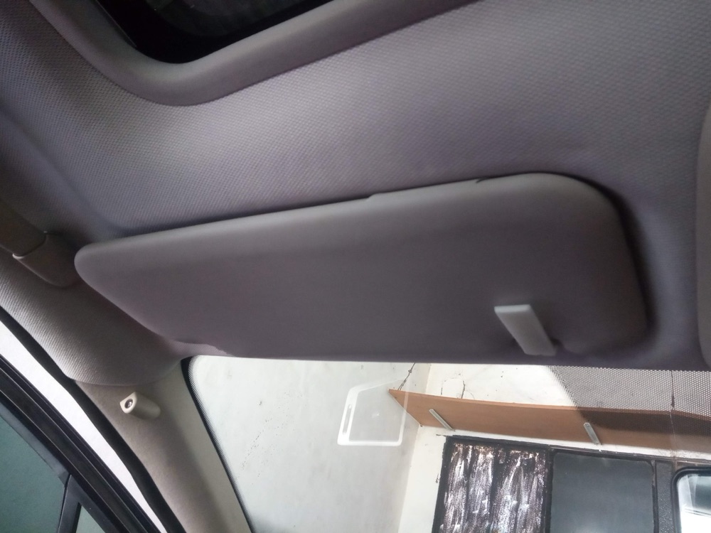 Peugeot 307 Güneşlik Sarkma Önleyici Destek Aparatı görsel 3