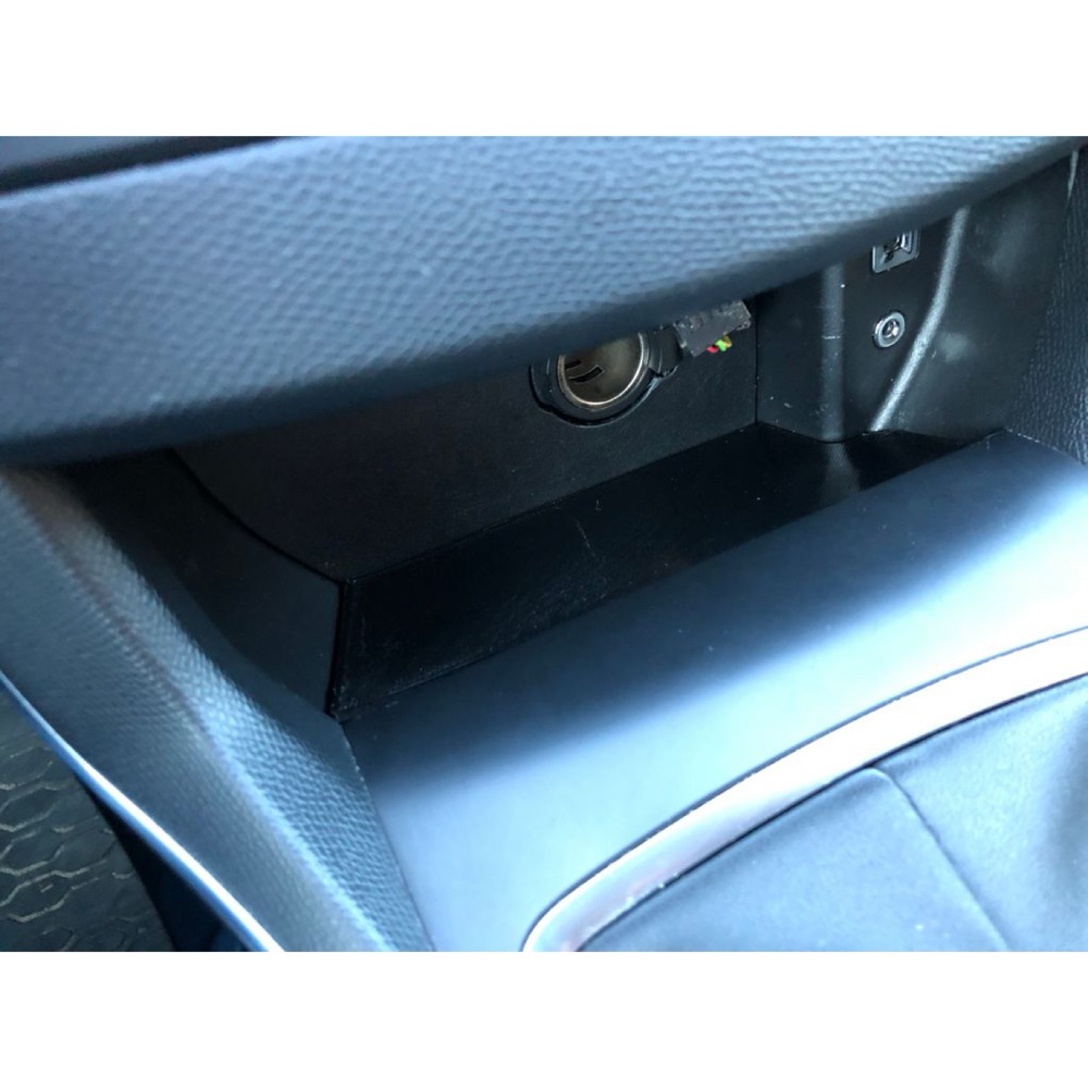 Peugeot 308 II (T9) Orta Konsol Kaymaz Ped