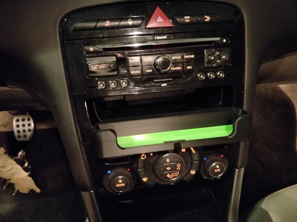 Peugeot 308 Telefon Tutucu Stand — İki Parça, TPU Matlı görsel 2