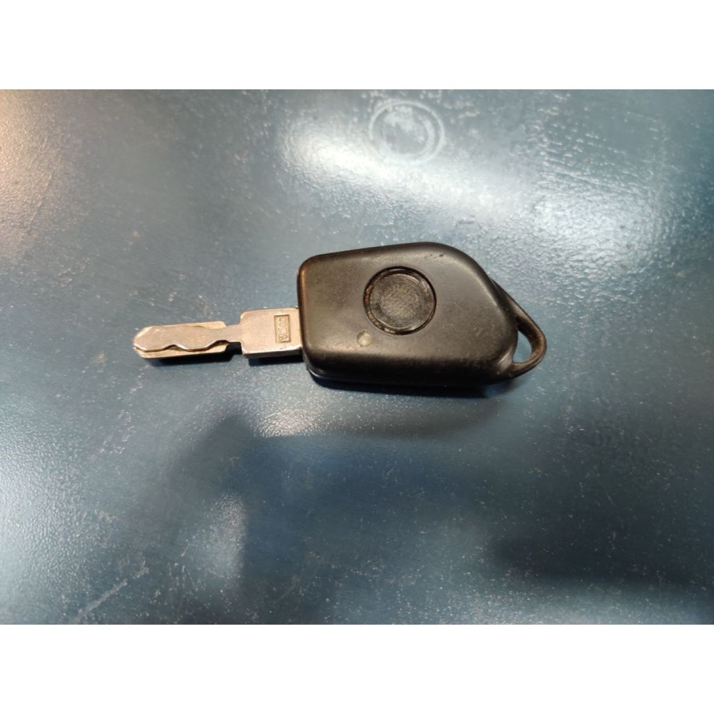 Peugeot 406 Anahtar Tuşu