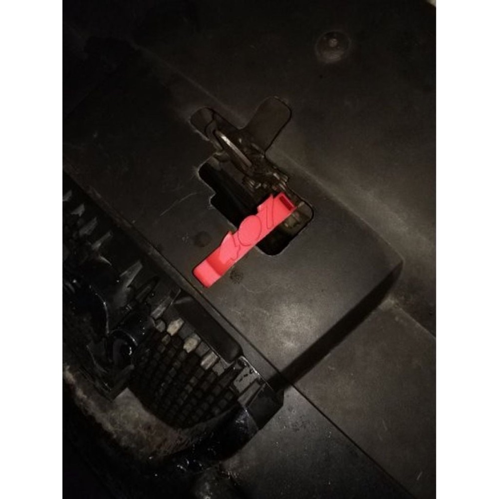 Peugeot 407 Kaput Açma Kolu