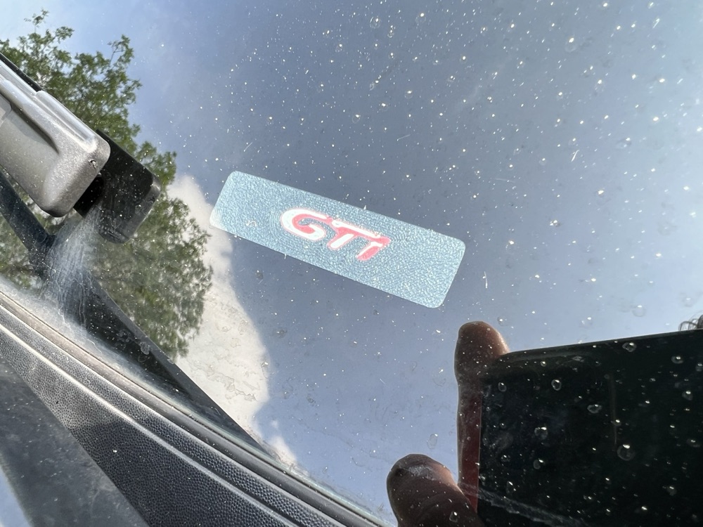 Peugeot / Citroen / DS Uyumlu Ön Cam VIN Numarası Kapatıcı görsel 2