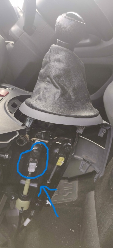 Peugeot Vites Kolu Kelepçe Bağlantı Aparatı görsel 2