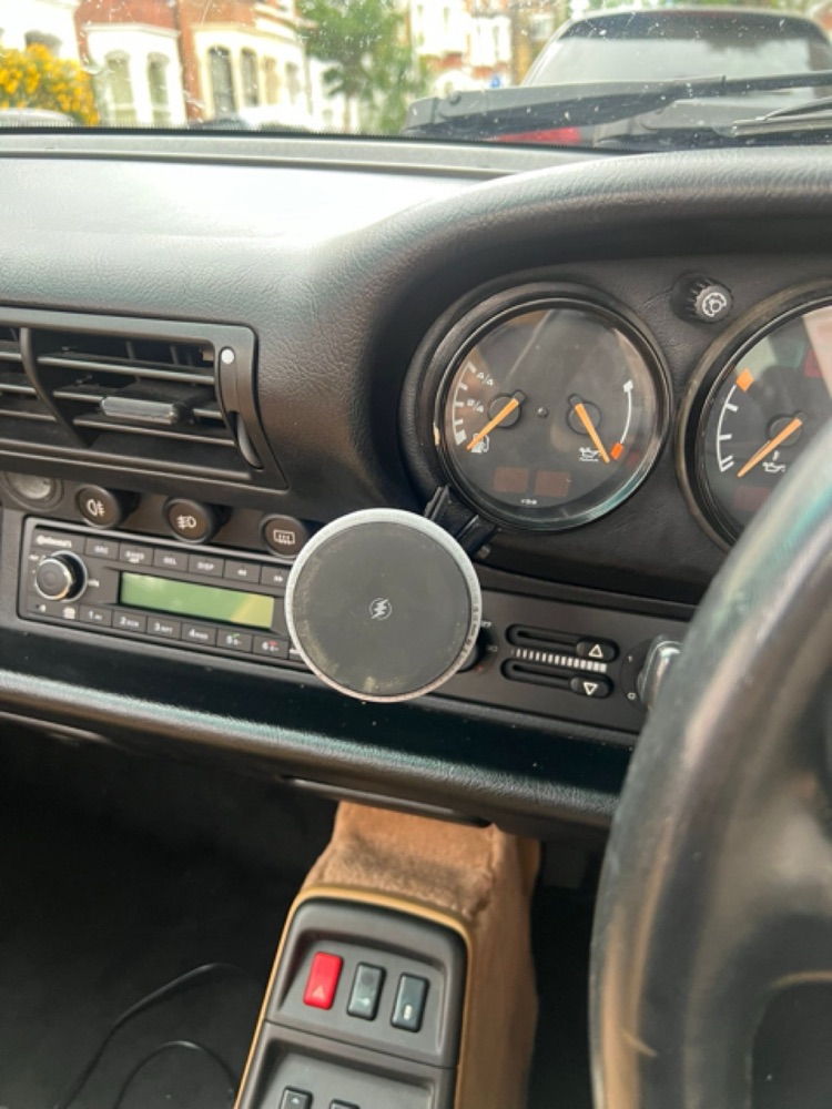 Porsche 911 / 930 / 993 / 964 RHD Saat Halkası Telefon Tutucu