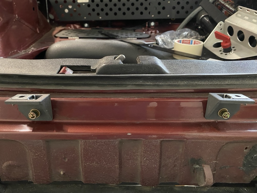 Porsche 911 G Serisi Fiber Tampon Braketleri görsel 3