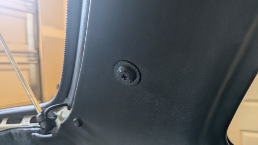 Porsche 944 İç Panel Cıvatası ve Pulu