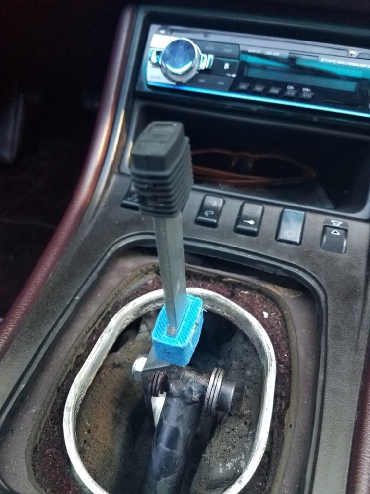 Porsche 944 Vites Kolu Amortisör Burcu