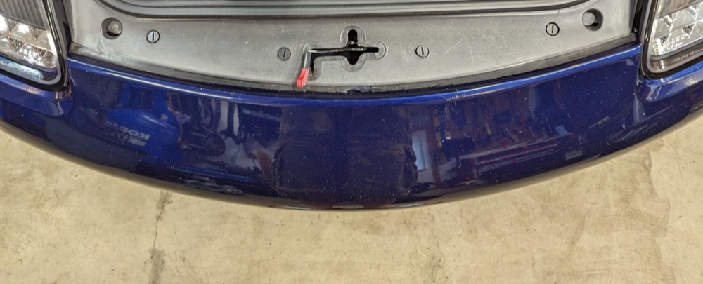 Porsche 986 Boxster / 996 Ön Panel Trim Klipsi görsel 3