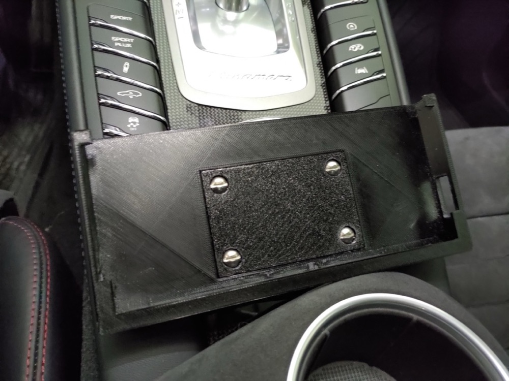 Porsche Panamera 970 Telefon Tutucu