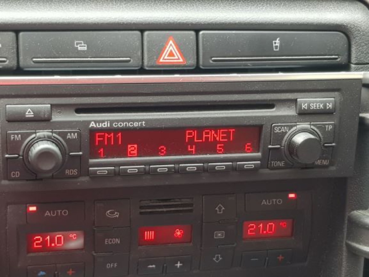 Audi Radyo Düğmeleri Seti