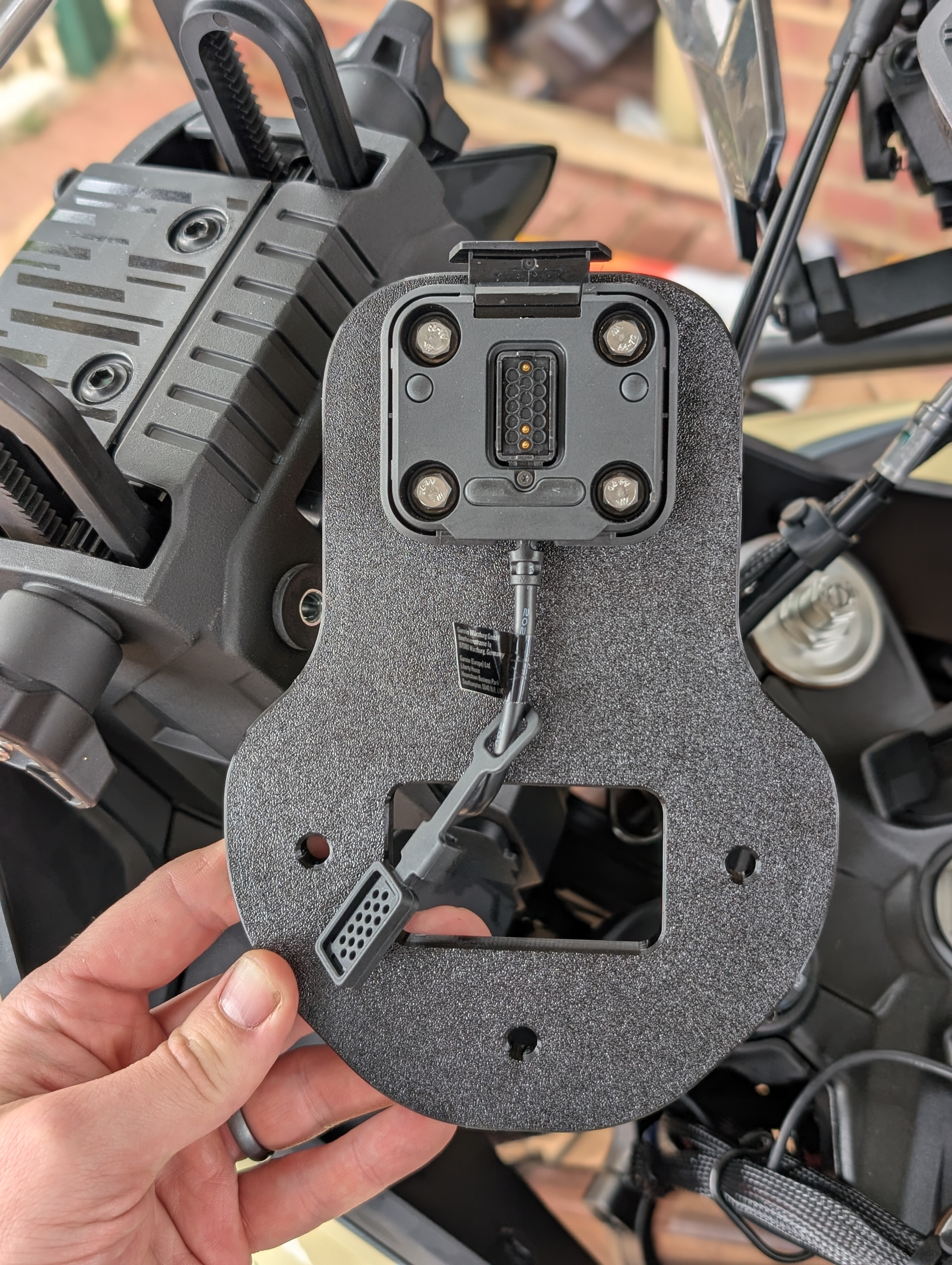 CFMoto 450MT Garmin XT2 Navigasyon Montaj Plakası görsel 4