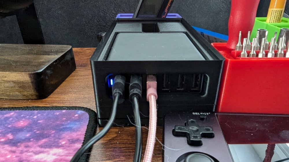 Anker 6 USB Portlu Şarj İstasyonu Gridfinity Kutusu görsel 3