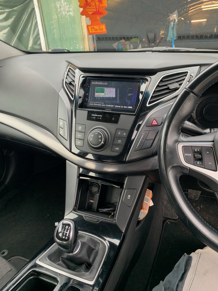 Hyundai i40 USB Port Yuvası (AUX Girişi Yerine) görsel 2