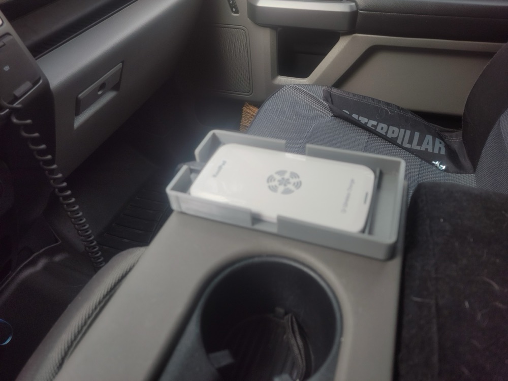 2015-2020 Ford F-150 Merkez Konsol QI Şarj Üniteli Kılıf görsel 4