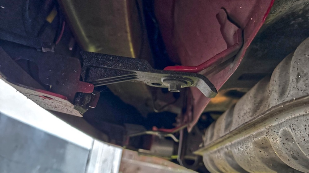 Mazda 3 (2010-2013) Arka Tampon Alt Montaj Braketi