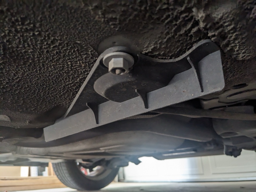Mazda Alt Şasi "Seal Plate" Somunu