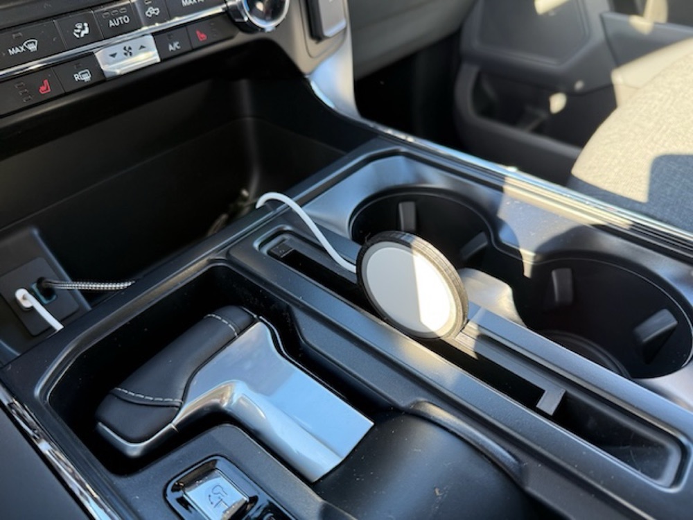 Ford F-150 MagSafe kablosuz şarj aparatı