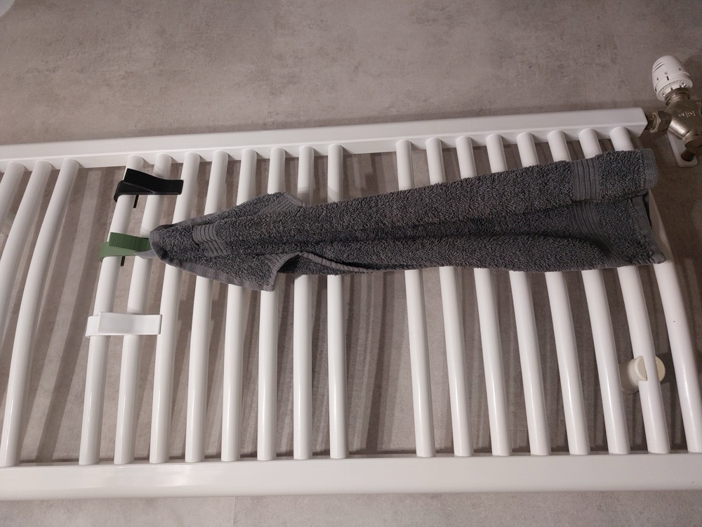 Havlupan ve Radyatör Çubuğuna Geçen Banyo Kancası görsel 2