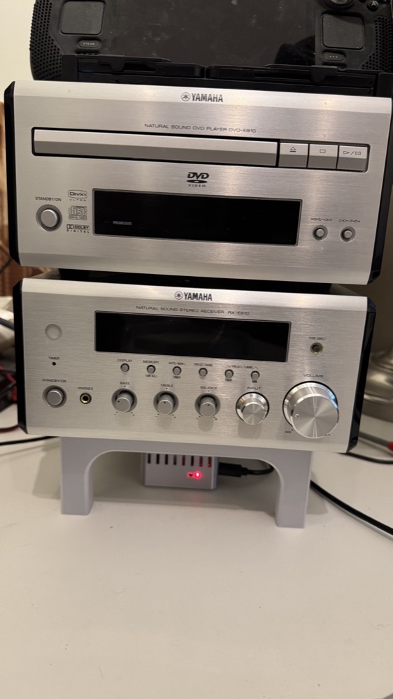 Yamaha E810 Masa Sehpası görsel 2