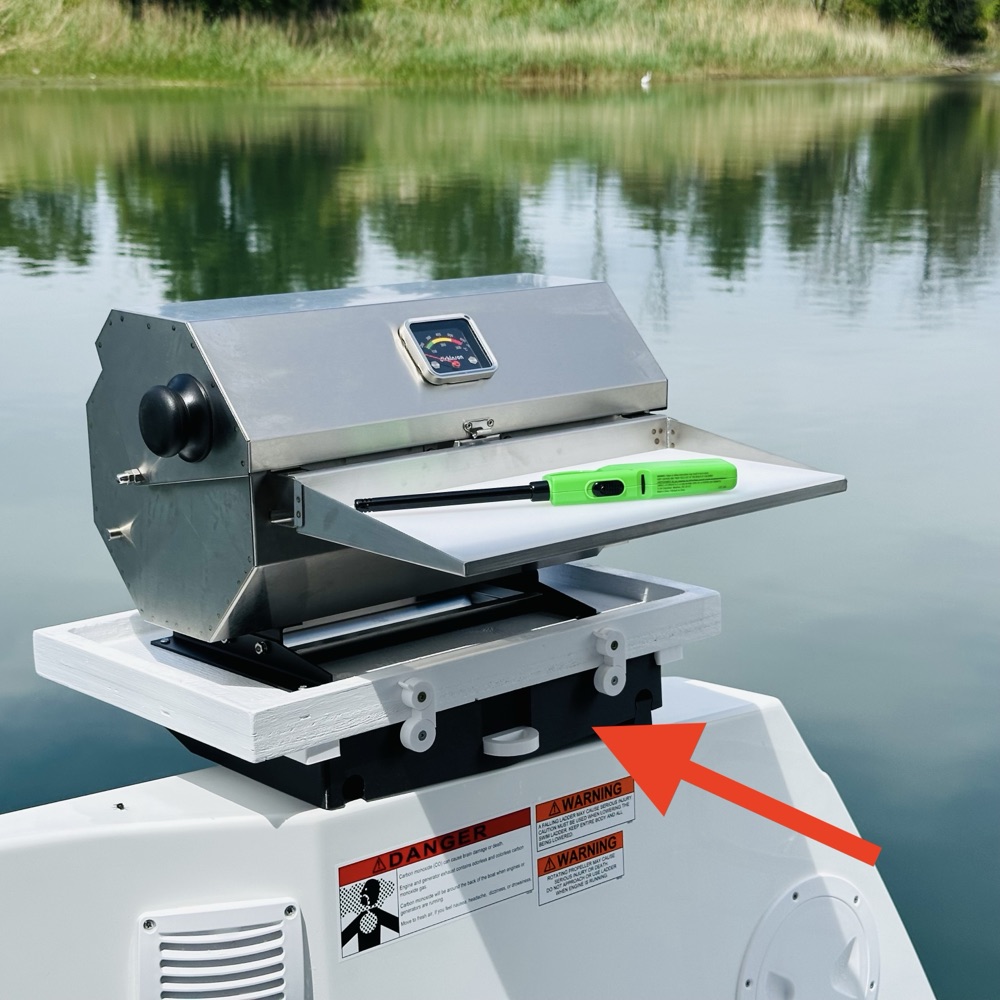Jeanneau NC1095 Kestosu Icin Masa ve Mangal Taban Aparati