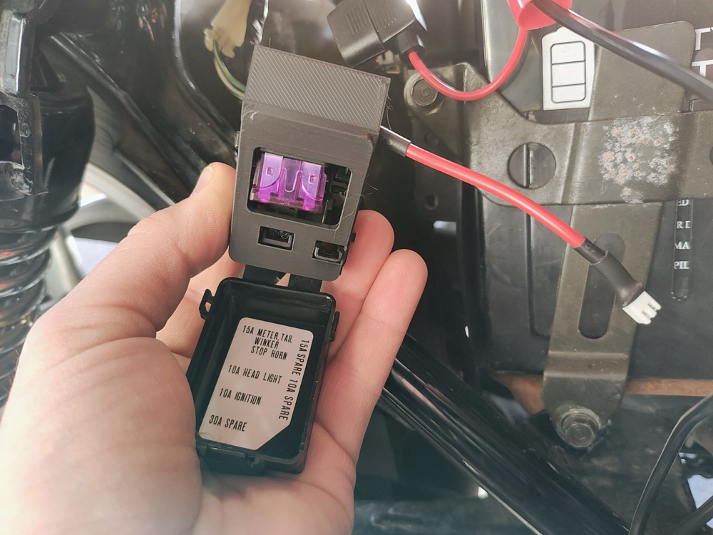 Honda Nighthawk Sigorta Kutusu Ara Parçası (1995) görsel 3