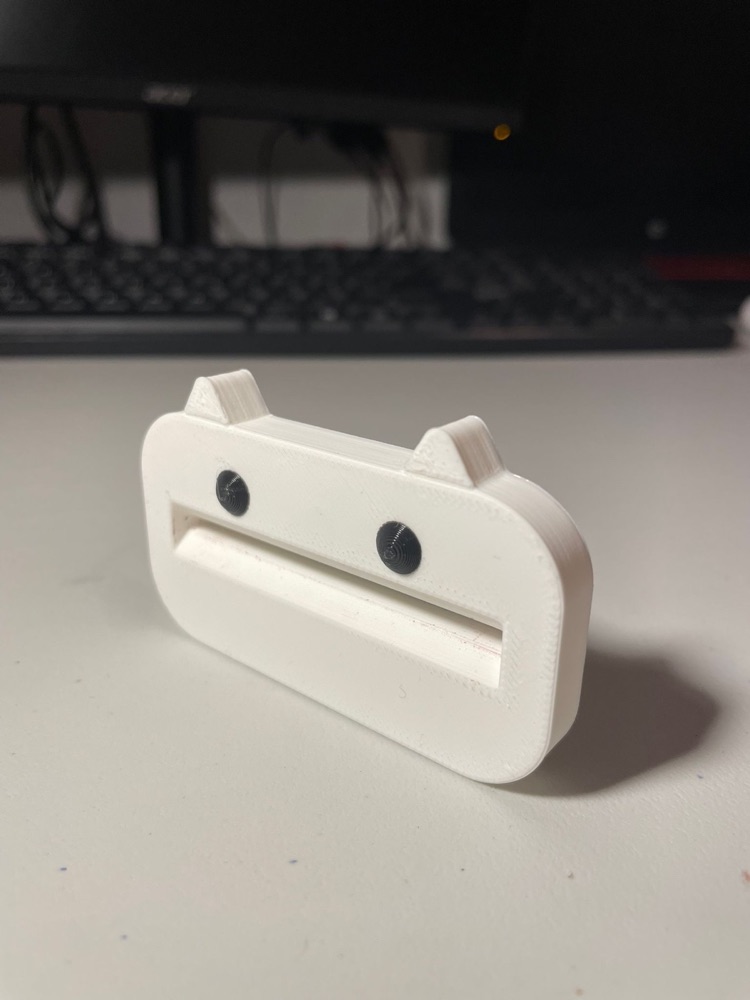Sevimli Yüzlü Macun Sıkıştırıcı (Kedi Kulaklı)