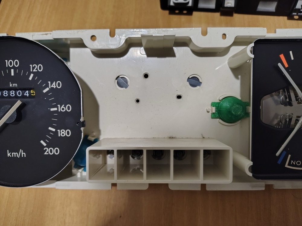 Ford Transit MK3 Gösterge Işık Kapağı görsel 2